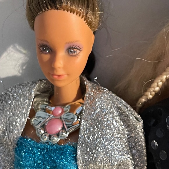 Large Collection of Vintage Barbie, Ken , Midge & Whitney Barbie Dolls- 8 Total - Picture 12 of 15